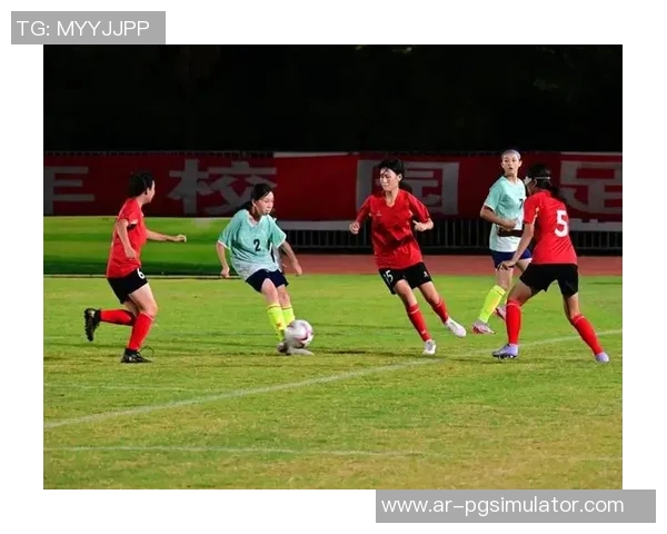 从绿茵场到魅力四射 足球明星化身迷人美女的精彩蜕变